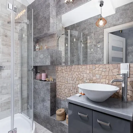 Cracow Czeczow By Renters